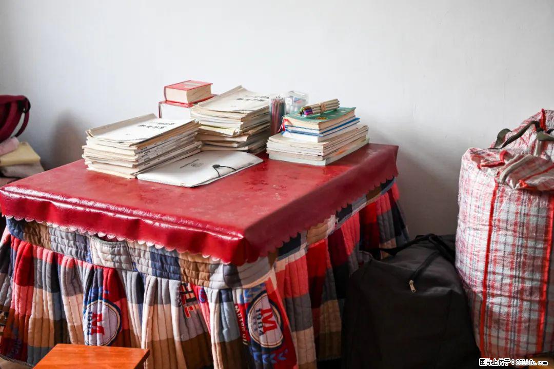 全网追的“扁担女孩”，找了一份暑假工，时薪12元 - 西双版纳生活资讯 - 西双版纳28生活网 bn.28life.com